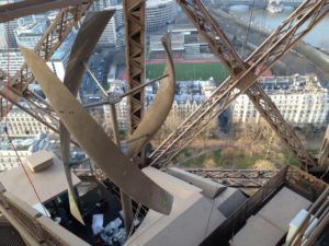 GLAUCO DINIZ DUARTE - Energia eólica abastece Torre Eiffel